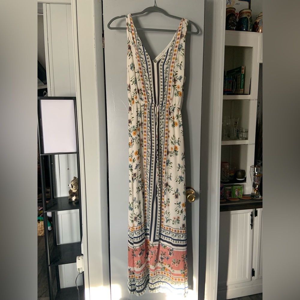 Full length floral patterned dress. Size medium